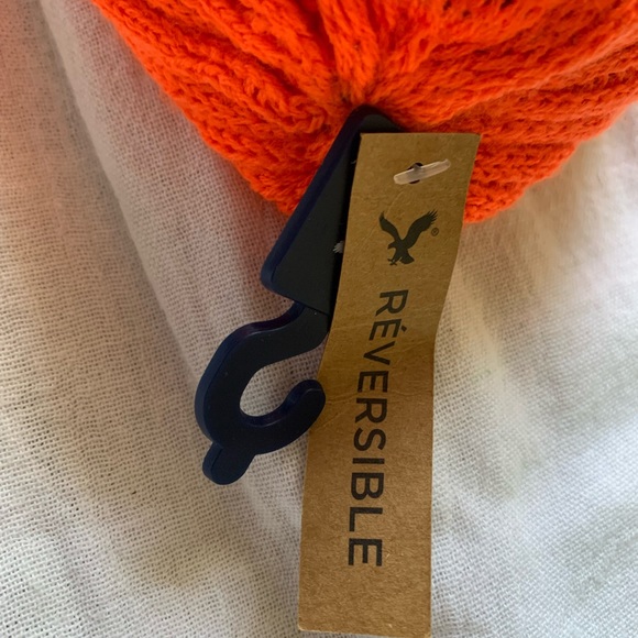 American Eagle Reversible Toque, BNWT - Picture 4 of 4